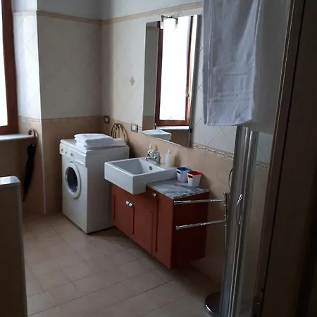 Holiday Town Centre Apartment *